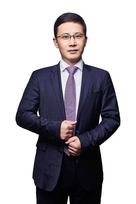 在“逆风”中寻找破阵决的基金经理操昭煦