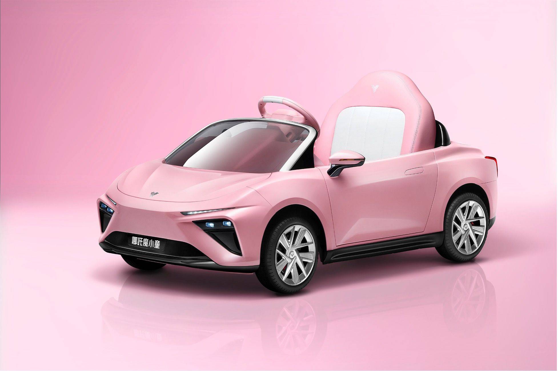 12家车企11家交付创新高 仅哪吒汽车下滑