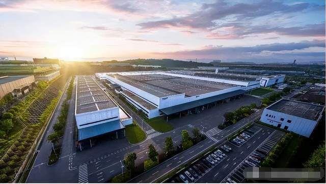 赛力斯“大单品”AITO问界新M7上市热卖 高端车市场传统逻辑为何松动