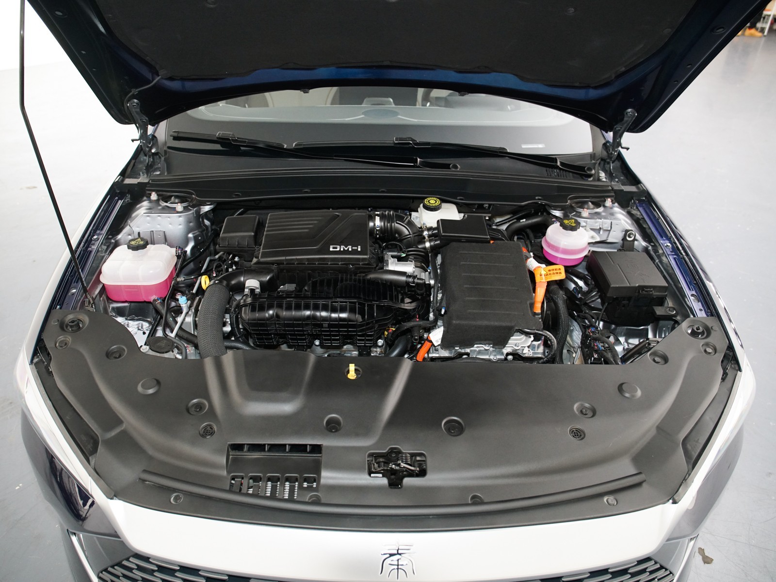 吉利帝豪L HiP冠军版推出最新价格政策 售价9.98万元起