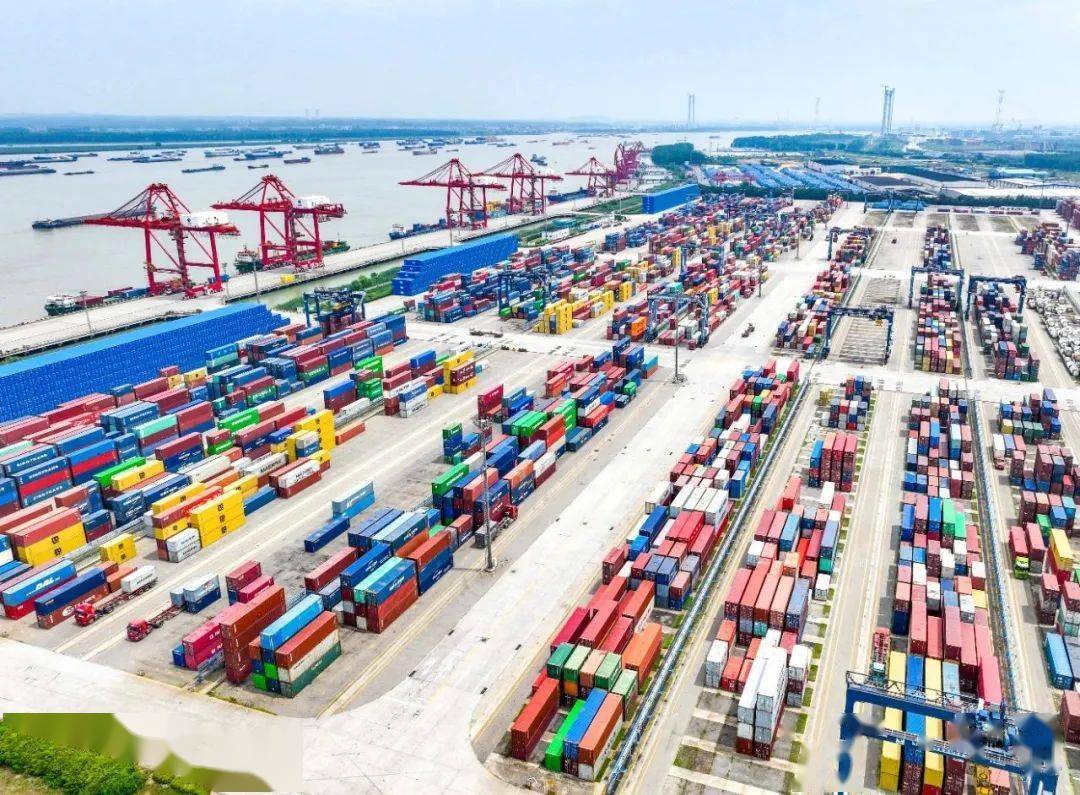 前10个月青岛市进出口7335.3亿元,同比增长7%