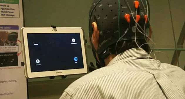 中国四肢截瘫患者利用脑机接口技术实现“脑控喝水”