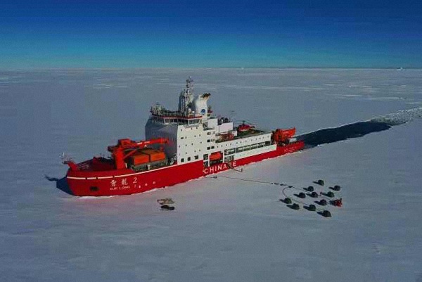 “雪龙2”号抵达罗斯海新站