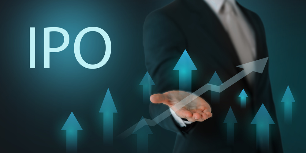 KK集团更新招股书:负债超130亿未来两年将再开550家门店 自有品牌全外包品控受关注