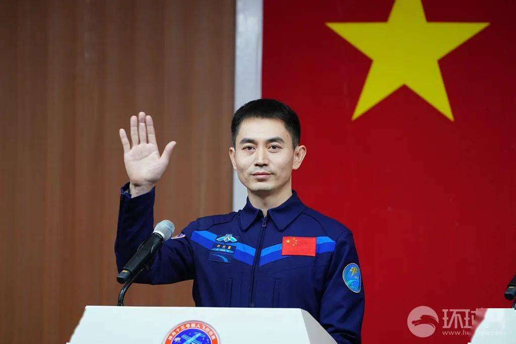 新“太空出差三人组”独家揭秘！走近神十八航天员叶光富