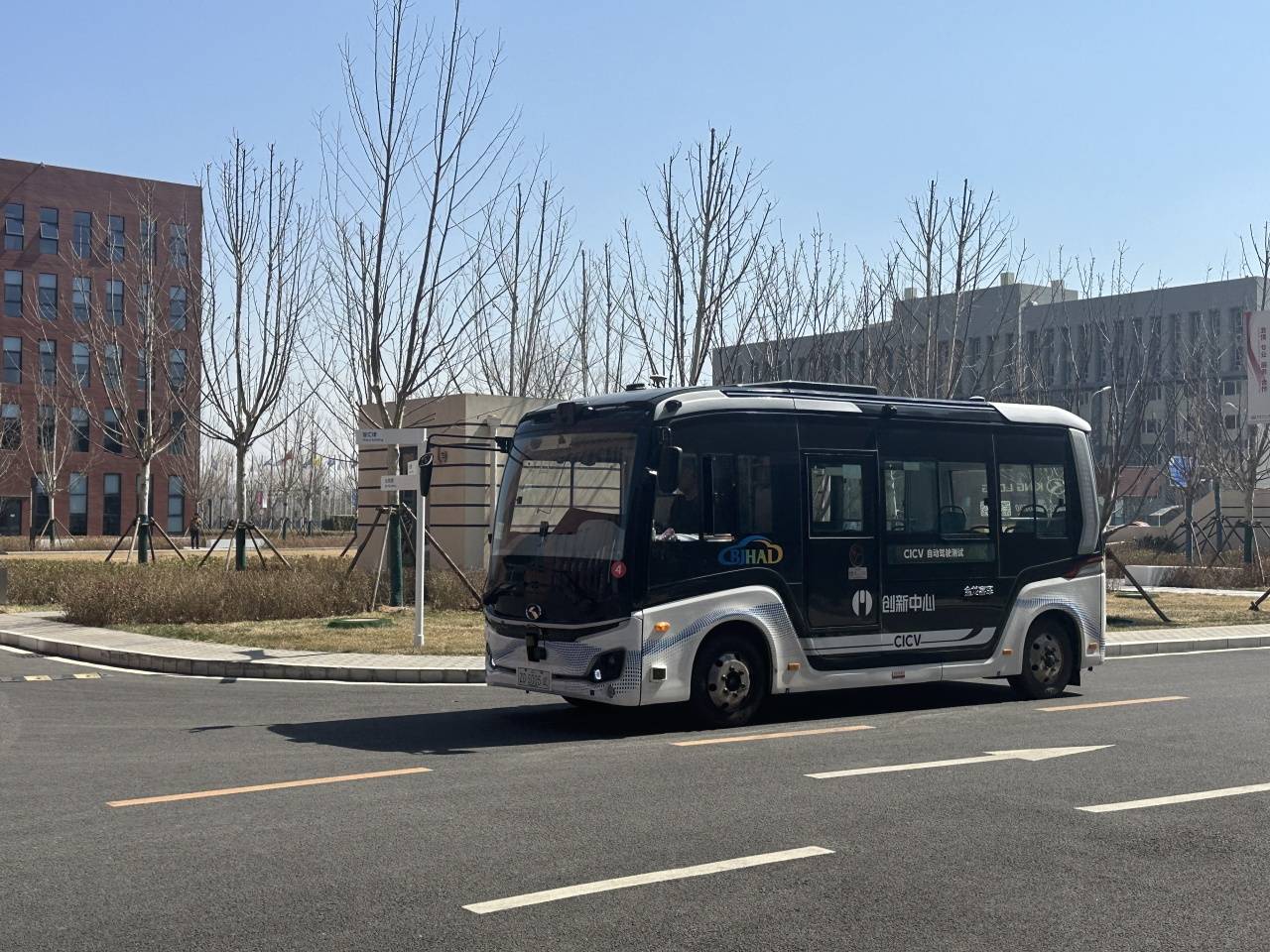 研究称自动驾驶多数场景下事故或更少