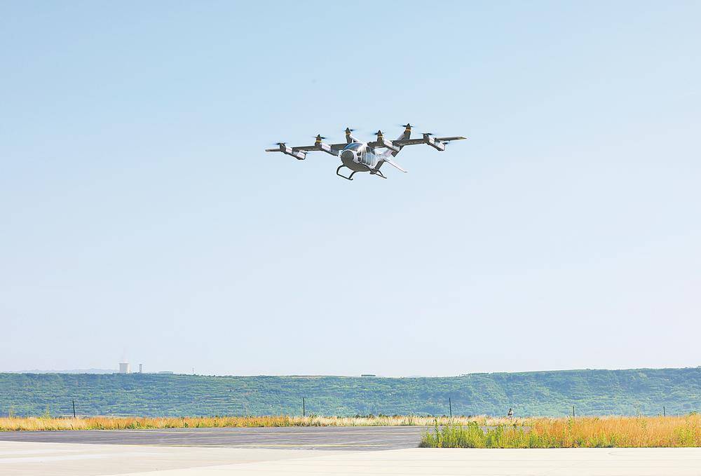 无人机为农业插上科技翅膀