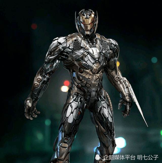 “钢铁侠”VS“小精灵”！机器人马拉松谁跑得更快？