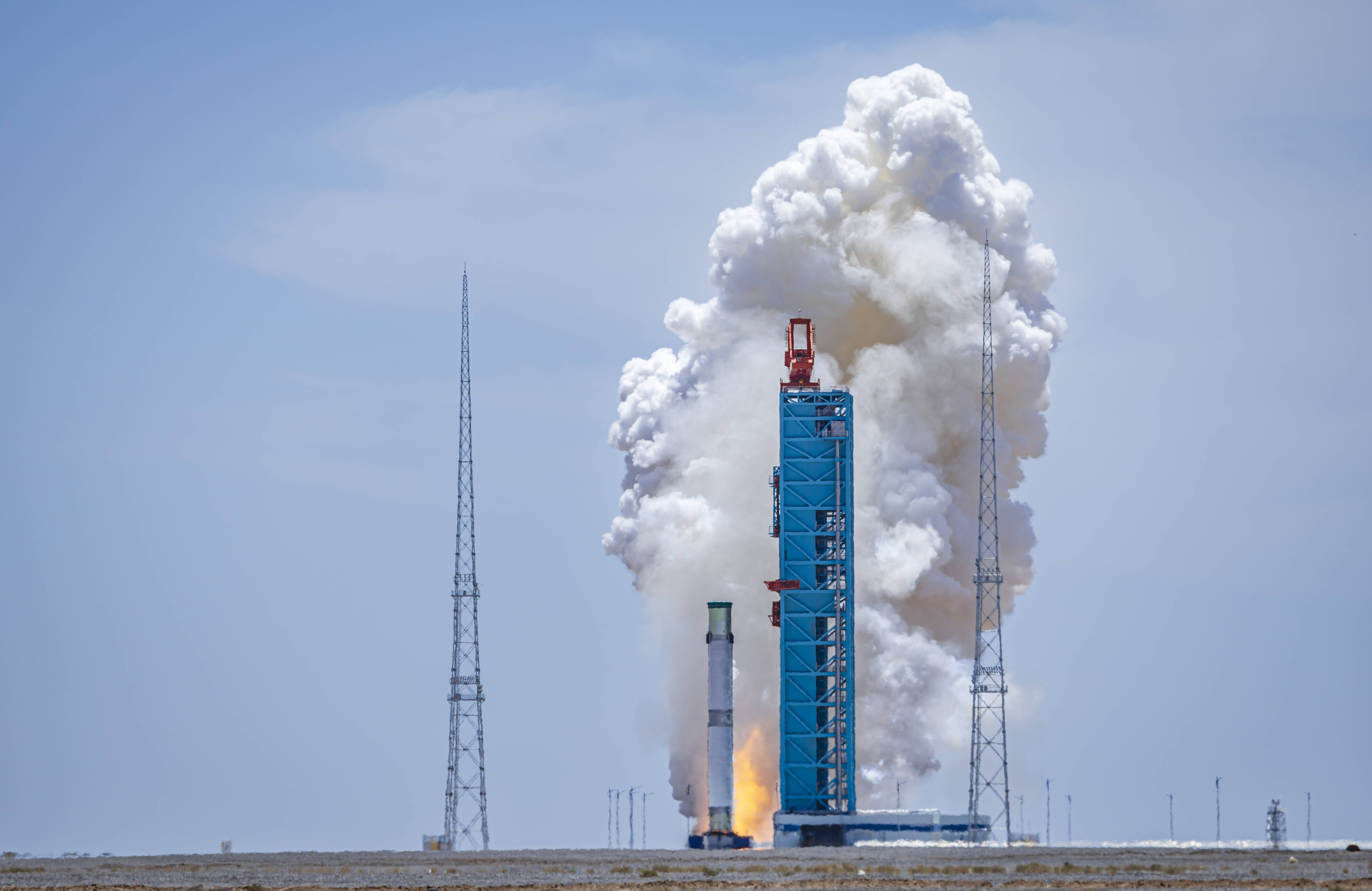 天龙三号液体运载火箭一级动力系统海上试车成功